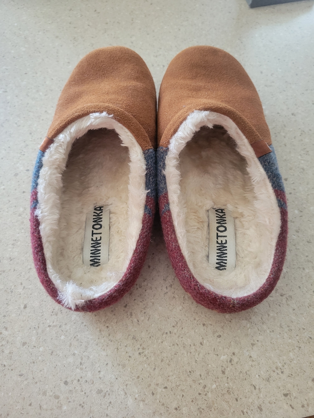 Minnetonka Red and Blue Wool Lined Slip-On Slippers - Picture 6 of 7